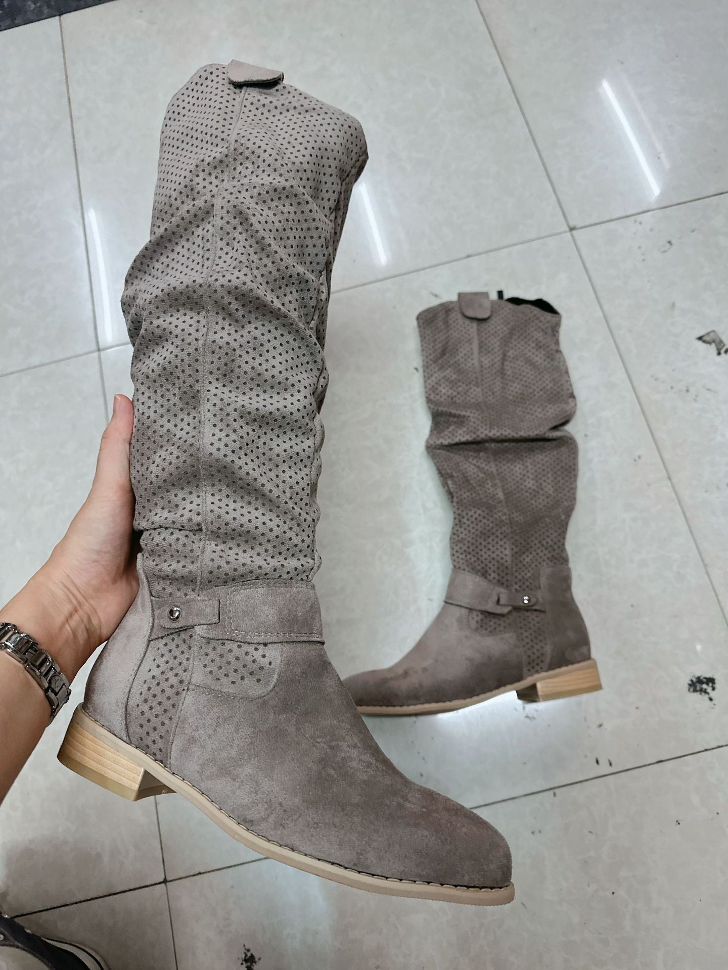 Casual low heel boots