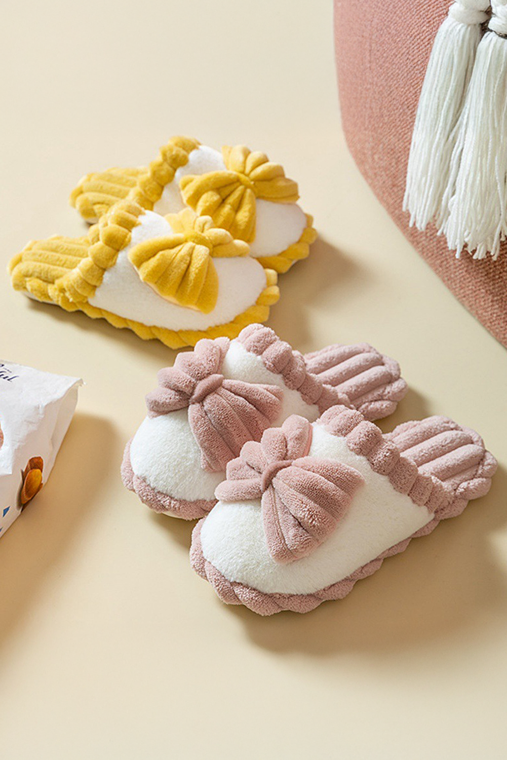Bow Decor Color Block Ribbed Plush Slippers