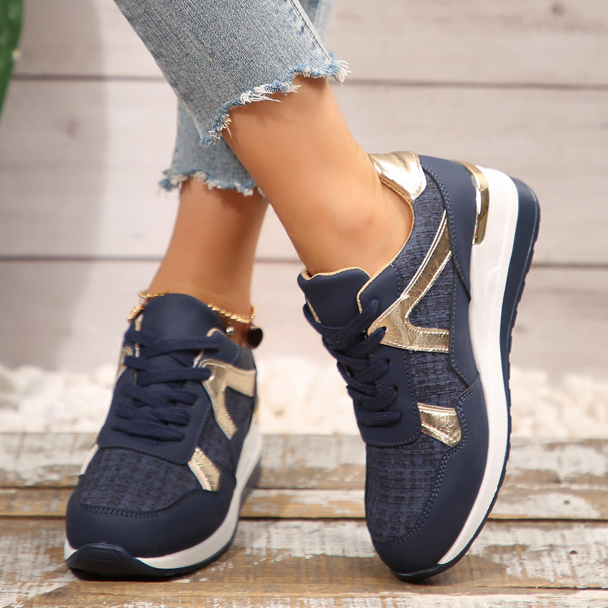 Round Toe Retro Sneakers