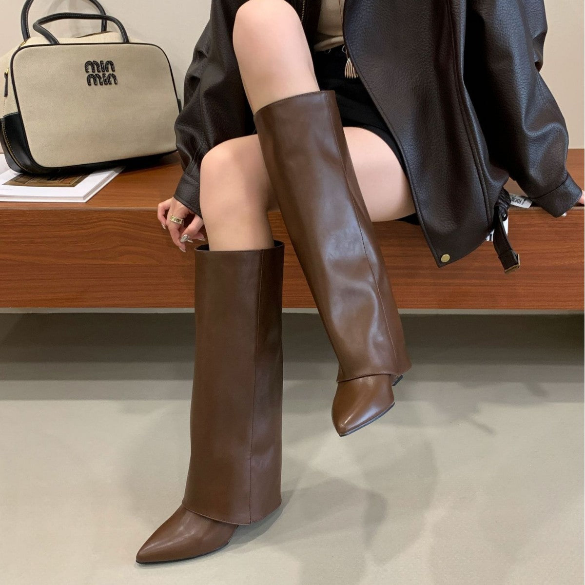 Elegant Flat Mid-Heel Boot