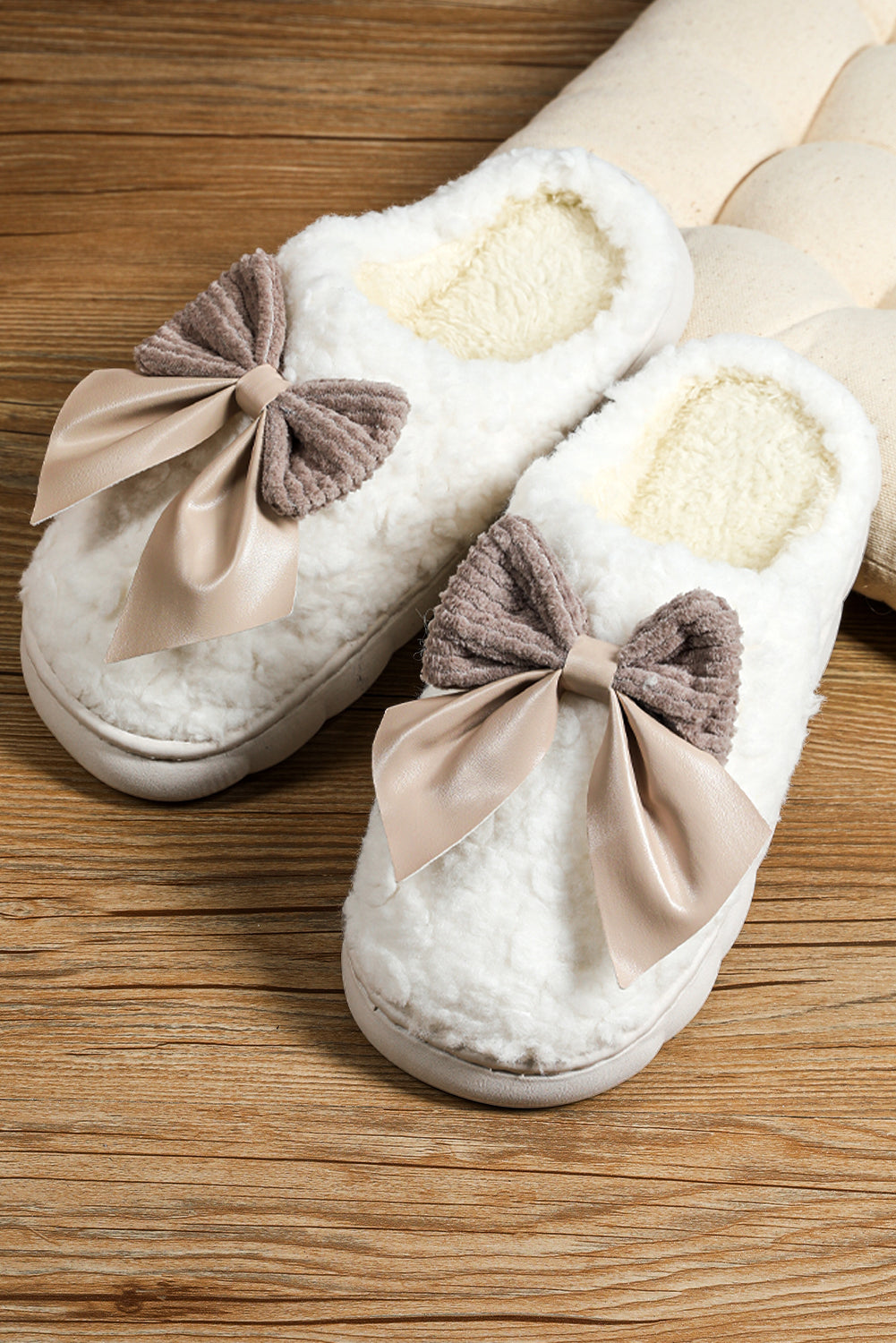White Contrast Bowknot Plush Winter Slippers