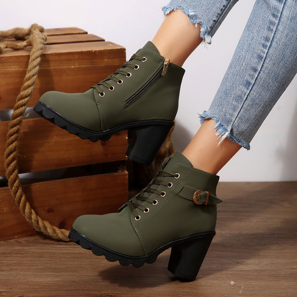 Ladies chunky heel boot