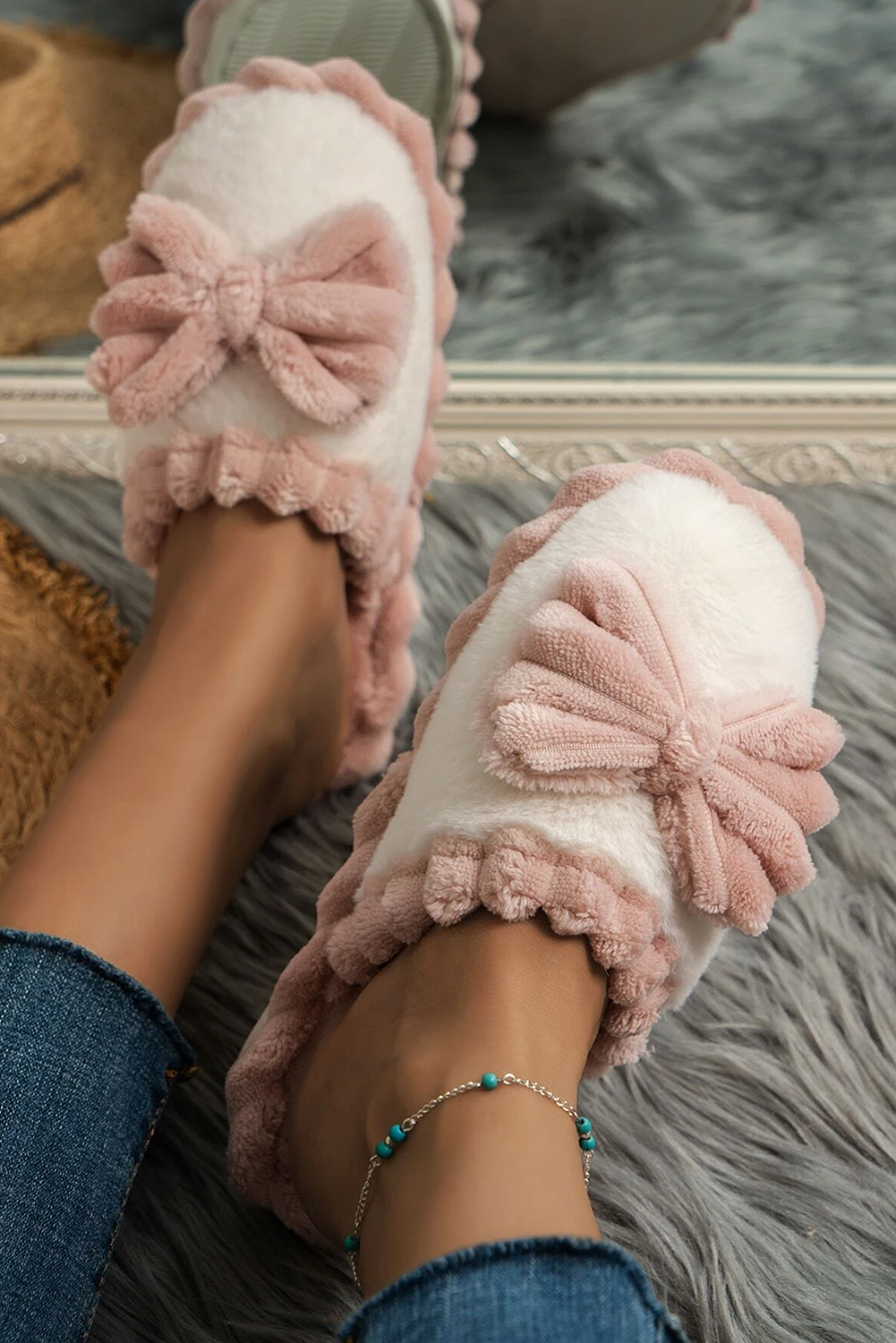 Bow Decor Color Block Ribbed Plush Slippers