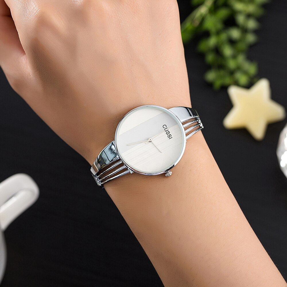 Ladies bracelet quartz watch
